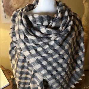 NWT Oversized Shawl Scarf cape Basket Weave BLK Cream Beige Cost Plus Women's OS